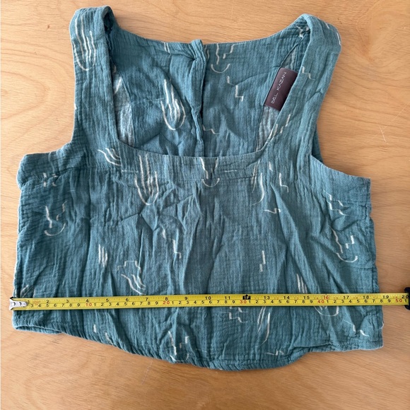 Bel Kazan Green Sleeveless Top and Pants Set - Picture 9 of 10